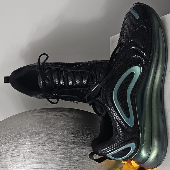 Nike Air Max 720 - Picture 3 of 7